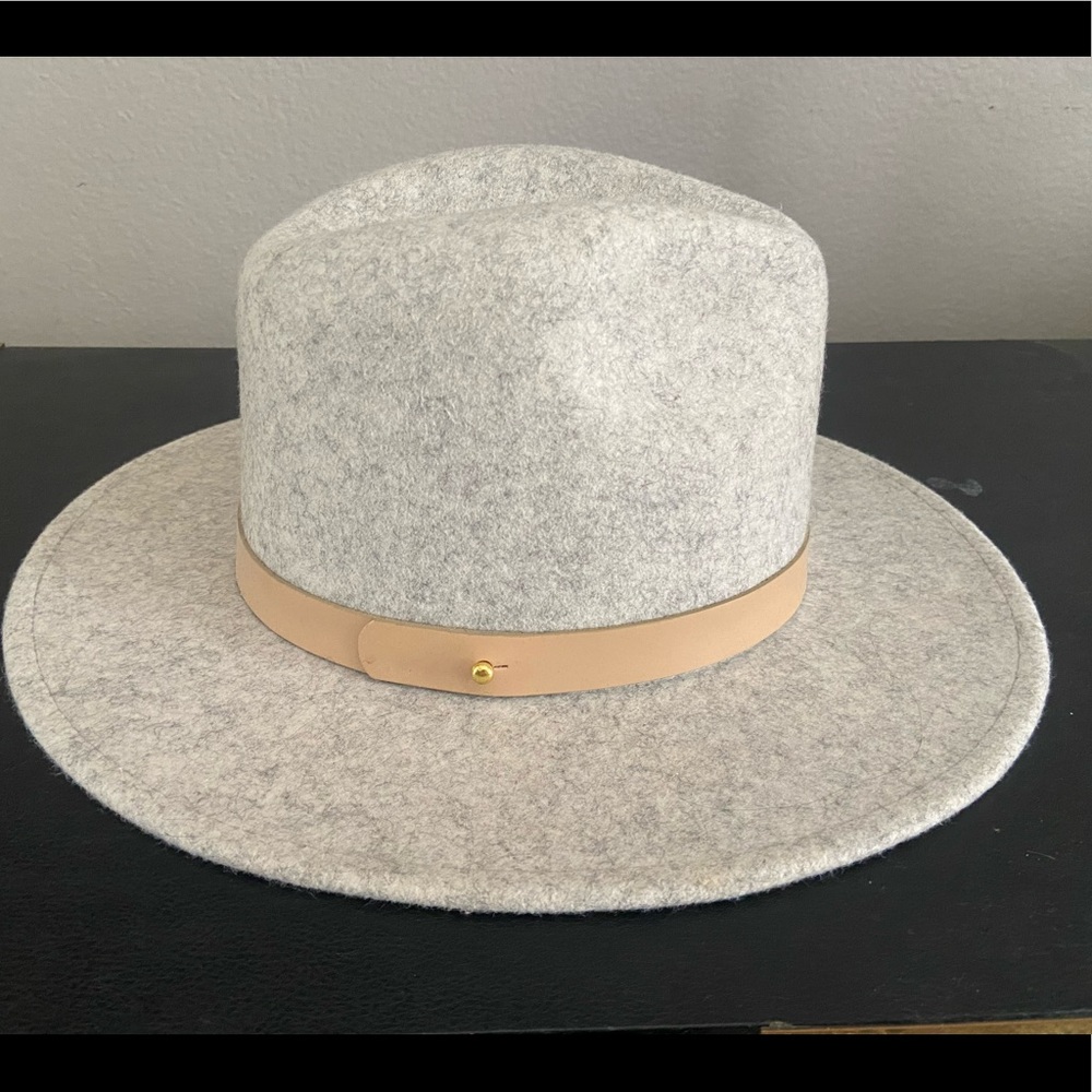 Lack of color wool hat